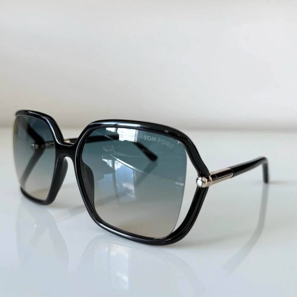 NEW!!! Tom Ford women sunglasses Solange 02 TF1089 01P Authentic